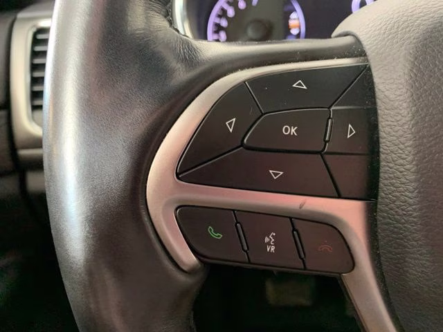 2021 Diamond Black Crystal Pearlcoat Jeep Grand Cherokee Laredo X 4X4 SUV