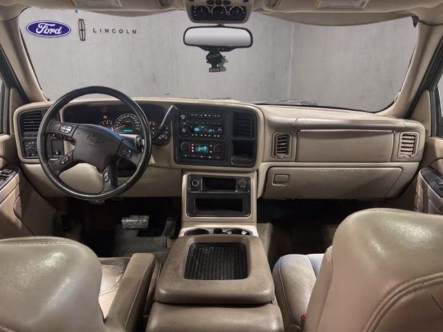 2004 Dark Green Metallic Chevrolet Suburban 1500 Z71 4X4 SUV