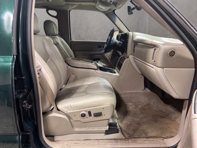 2004 Dark Green Metallic Chevrolet Suburban 1500 Z71 4X4 SUV