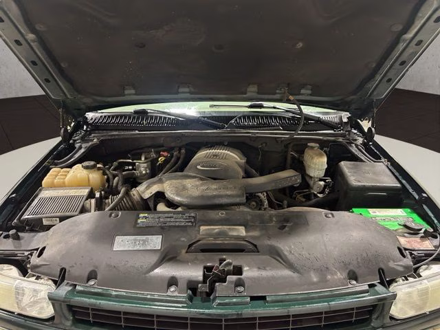 2004 Dark Green Metallic Chevrolet Suburban 1500 Z71 4X4 SUV