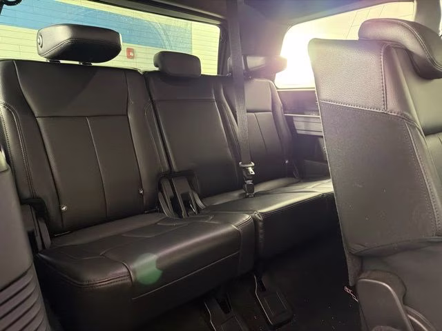 2019 Ruby Red Metallic Ford Expedition XLT RWD SUV
