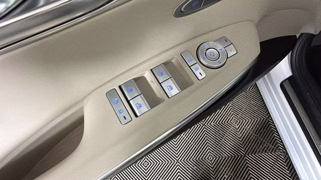 2023 Alta White Genesis GV70 2.5T AWD SUV