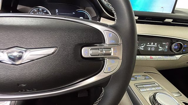 2023 Alta White Genesis GV70 2.5T AWD SUV
