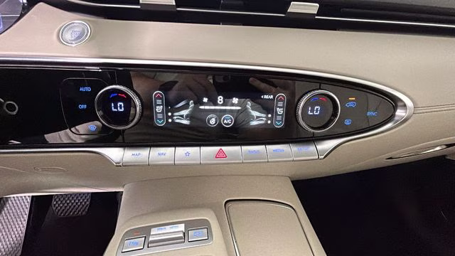 2023 Alta White Genesis GV70 2.5T AWD SUV