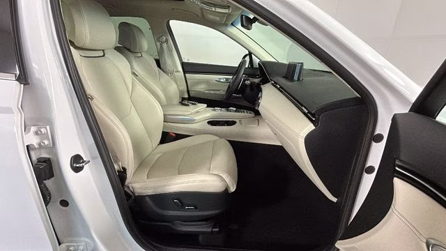 2023 Alta White Genesis GV70 2.5T AWD SUV