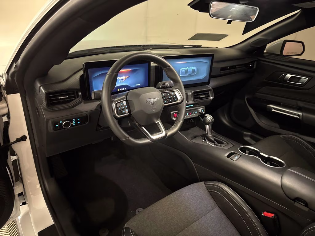 2024 Oxford White Ford Mustang EcoBoost RWD Coupe