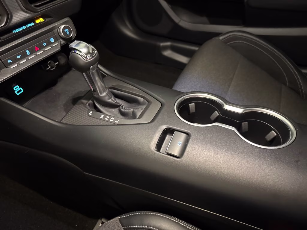 2024 Oxford White Ford Mustang EcoBoost RWD Coupe