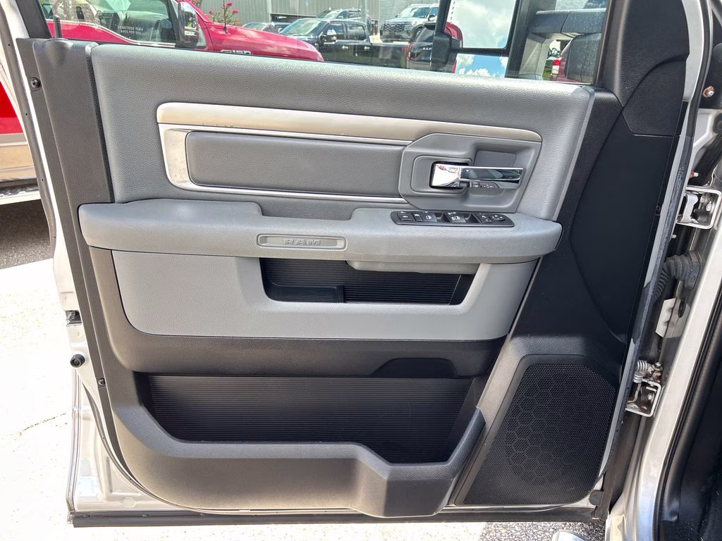 2013 Bright Silver Metallic Clearcoat Ram 1500 Big Horn RWD Truck