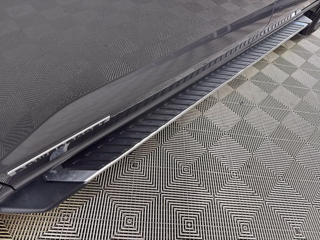 2023 Carbonized Gray Metallic Ford F-150 XLT 4X4 Truck