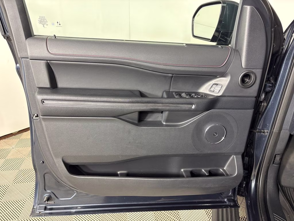 2023 Blue Metallic Ford Expedition Limited RWD SUV