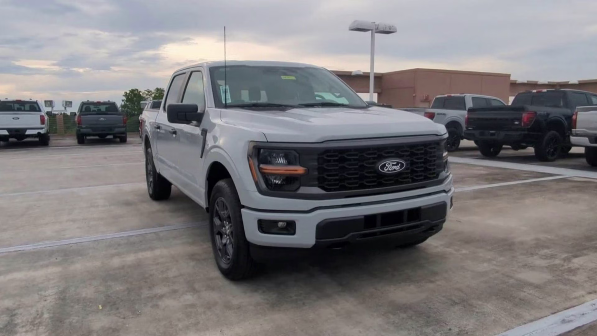 2026 Avalanche Ford F-150 STX Crew Cab Pickup 4X4 Truck
