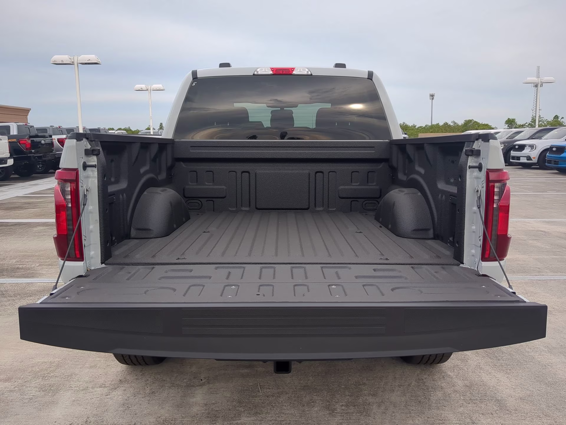 2026 Avalanche Ford F-150 STX Crew Cab Pickup 4X4 Truck