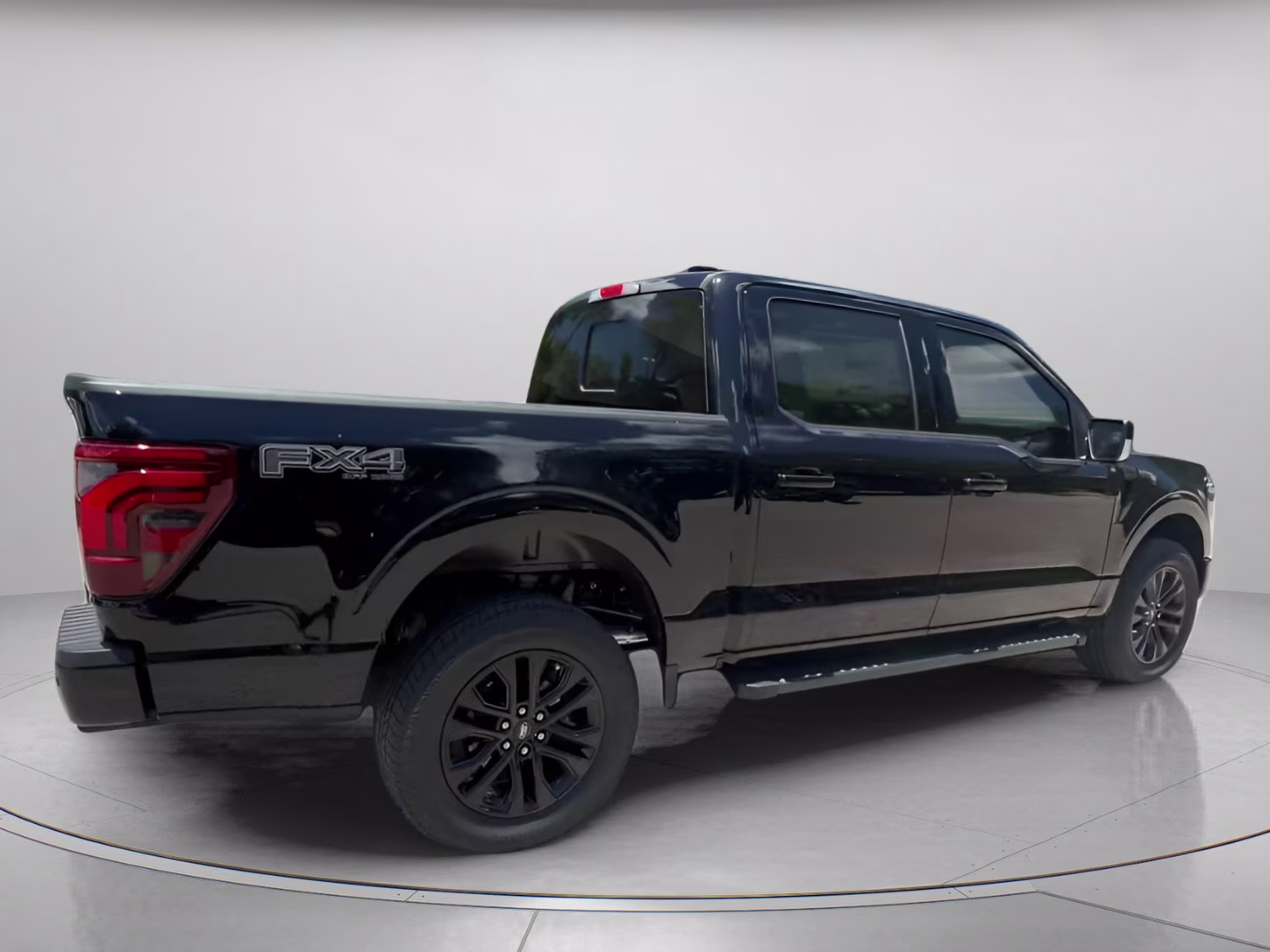 2026 Agate Black Metallic Ford F-150 LARIAT Crew Cab Pickup 4X4 Truck