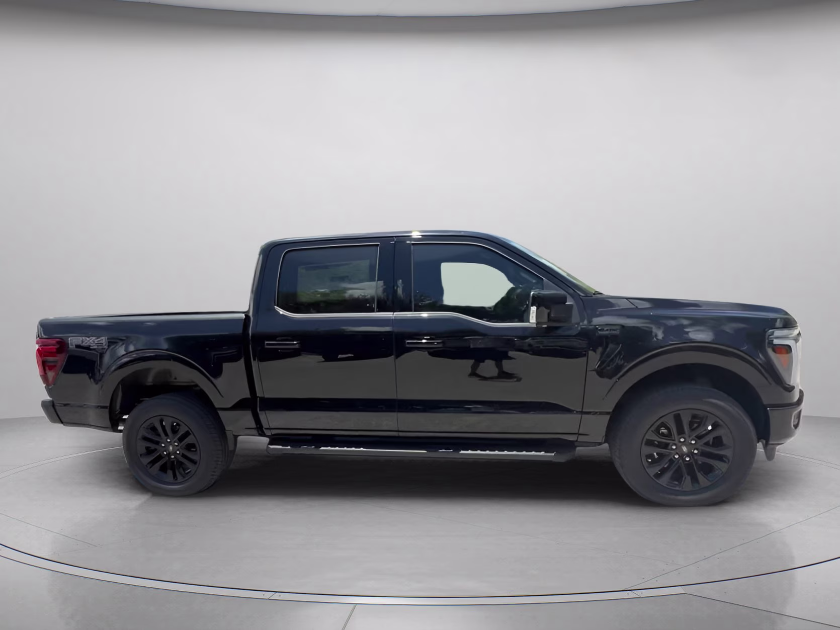 2026 Agate Black Metallic Ford F-150 LARIAT Crew Cab Pickup 4X4 Truck