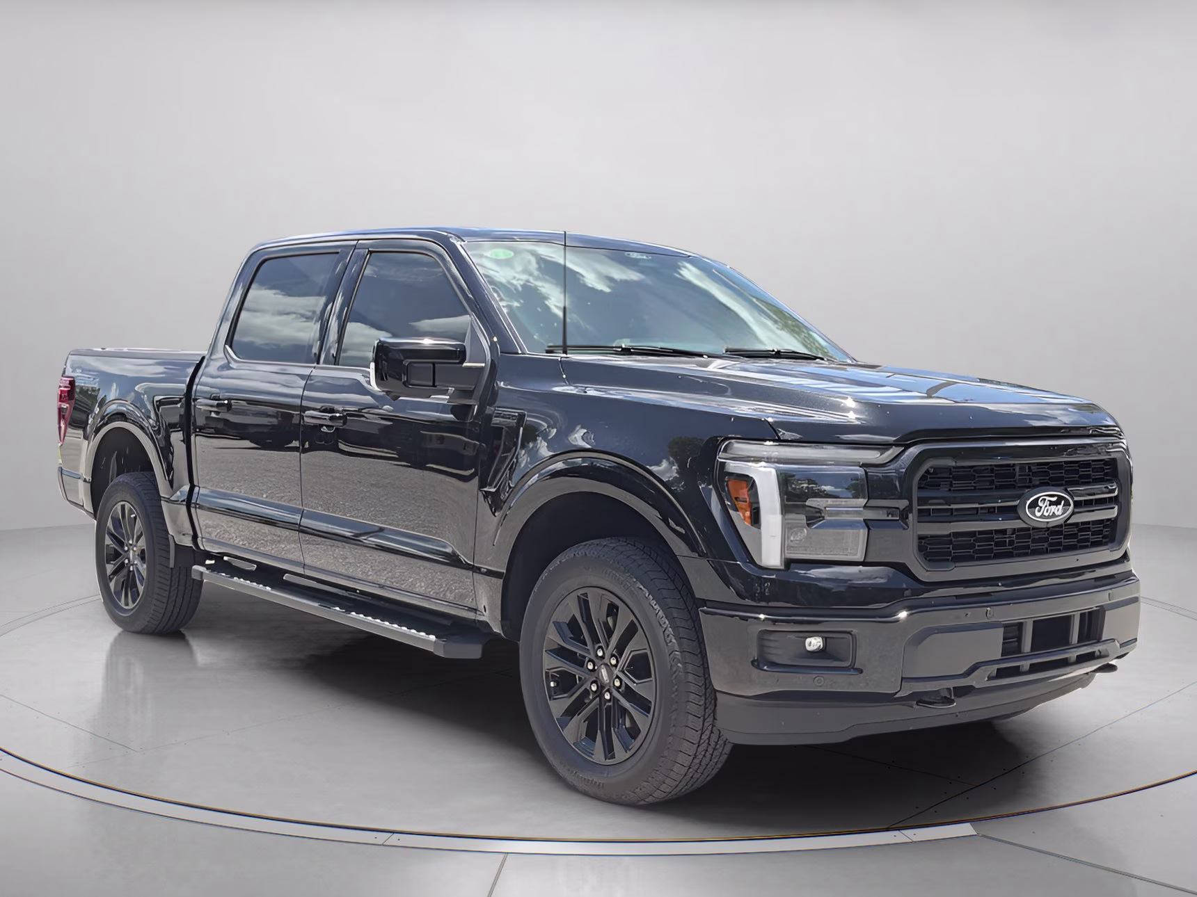 2026 Agate Black Metallic Ford F-150 LARIAT Crew Cab Pickup 4X4 Truck