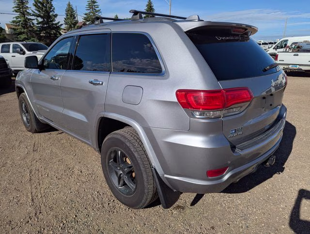 2014 Billet Silver Metallic Clearcoat Jeep Grand Cherokee Overland 4X4 SUV