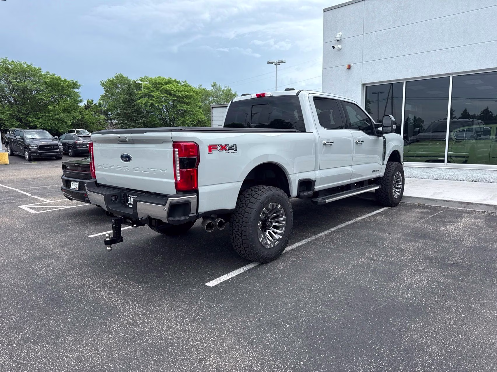 2025 Avalanche Ford Super Duty F-350 SRW Lariat 4X4 Truck