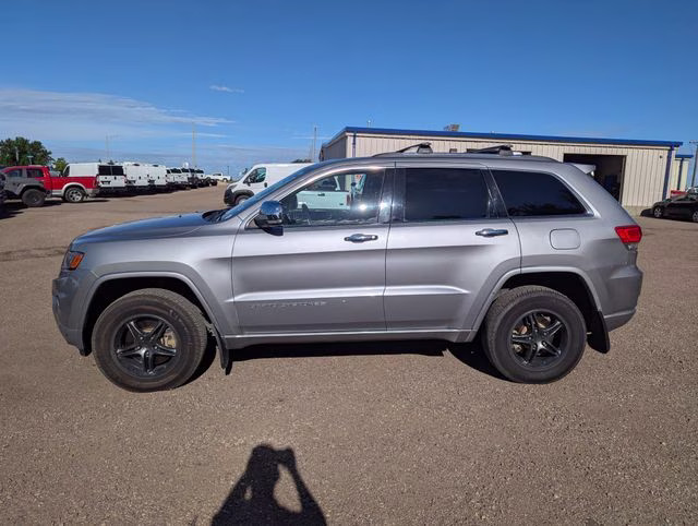2014 Billet Silver Metallic Clearcoat Jeep Grand Cherokee Overland 4X4 SUV