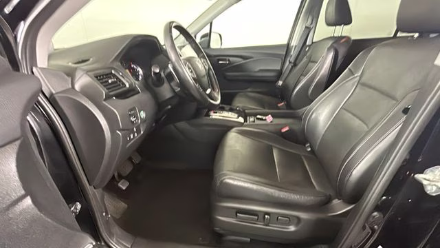 2017 Crystal Black Pearl Honda Pilot Elite AWD SUV