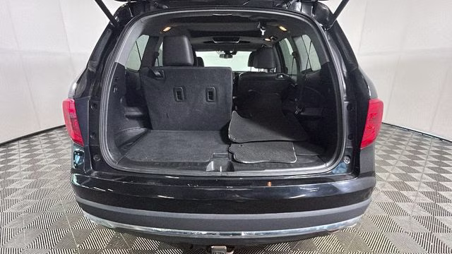 2017 Crystal Black Pearl Honda Pilot Elite AWD SUV