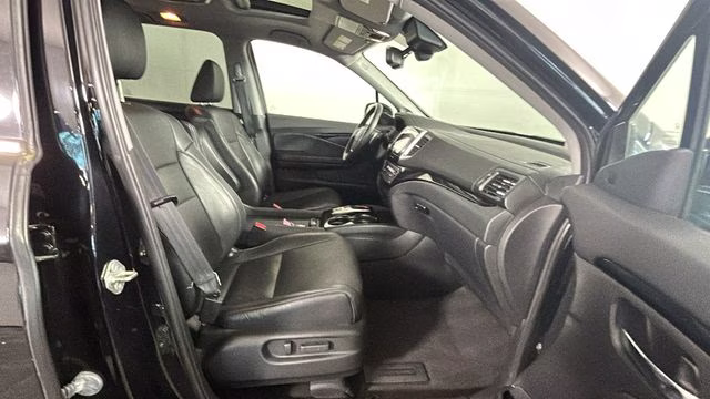 2017 Crystal Black Pearl Honda Pilot Elite AWD SUV