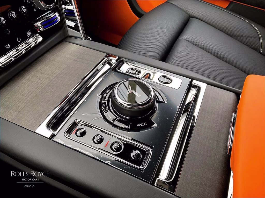 2027 Tempest Grey Rolls-Royce Cullinan AWD SUV