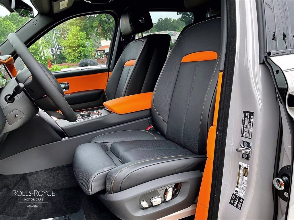 2027 Tempest Grey Rolls-Royce Cullinan AWD SUV