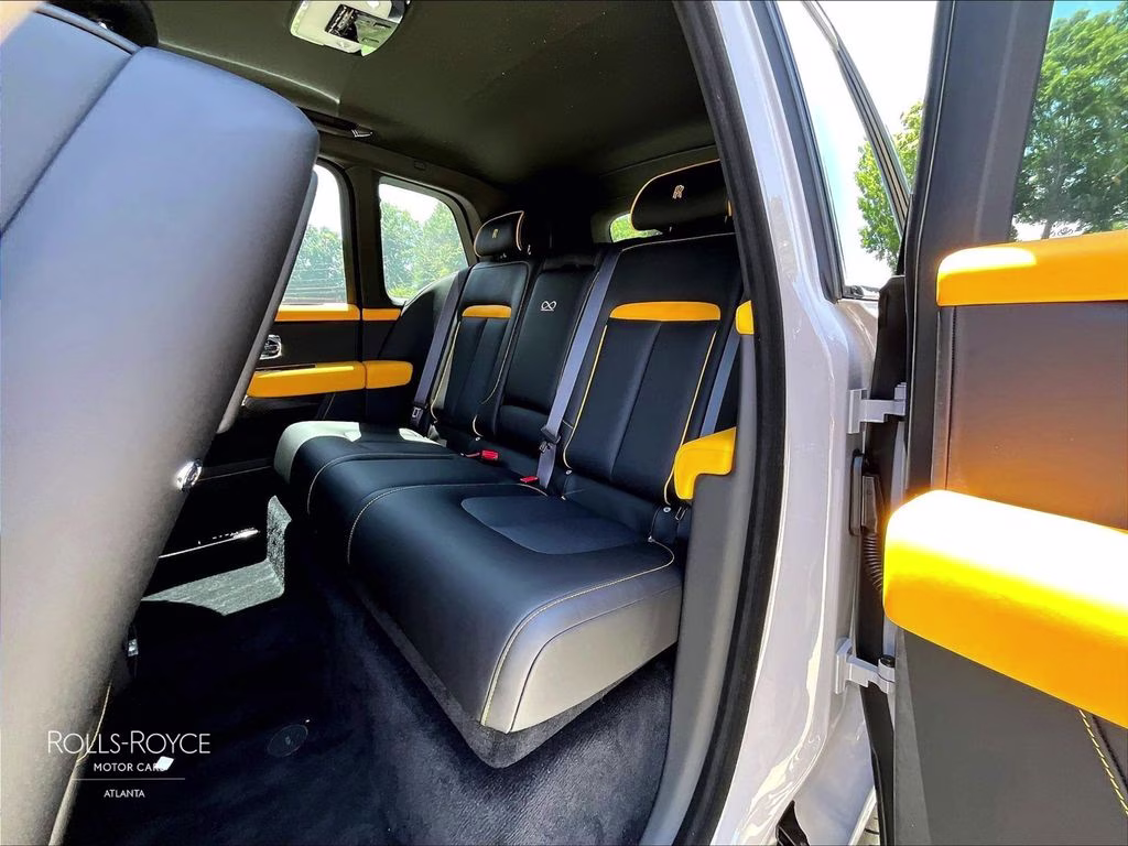 2027 Tempest Grey Rolls-Royce Black Badge Cullinan AWD SUV