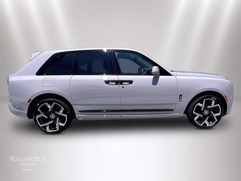 2027 Tempest Grey Rolls-Royce Black Badge Cullinan AWD SUV