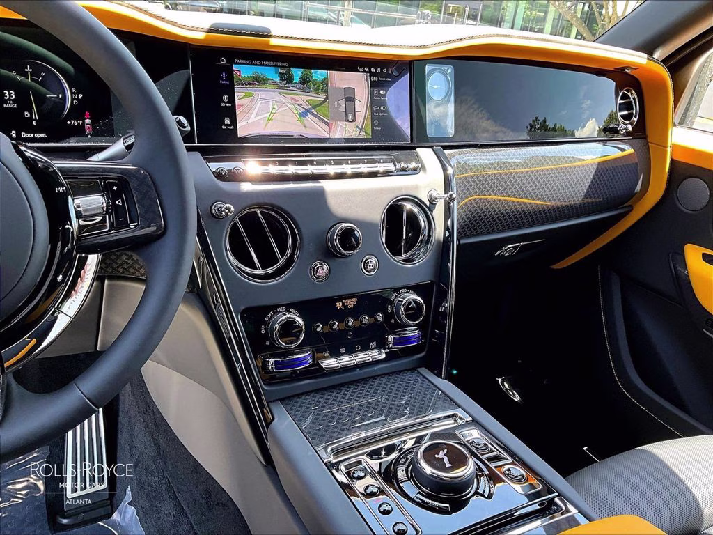 2027 Tempest Grey Rolls-Royce Black Badge Cullinan AWD SUV