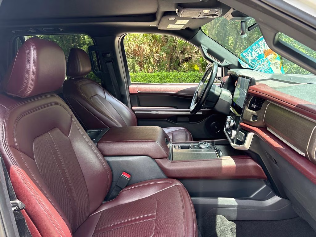 2024 Oxford White Ford Expedition Limited RWD SUV