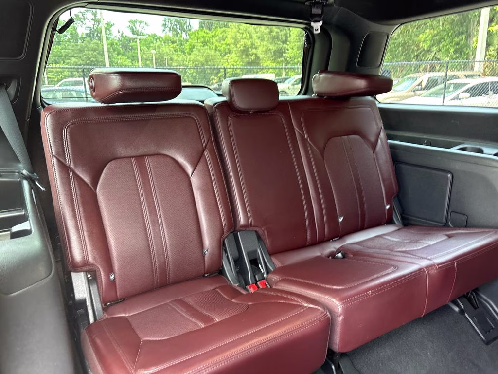 2024 Oxford White Ford Expedition Limited RWD SUV
