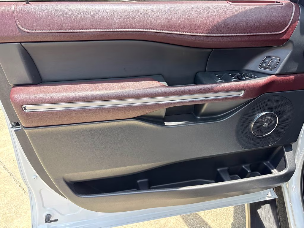 2024 Oxford White Ford Expedition Limited RWD SUV