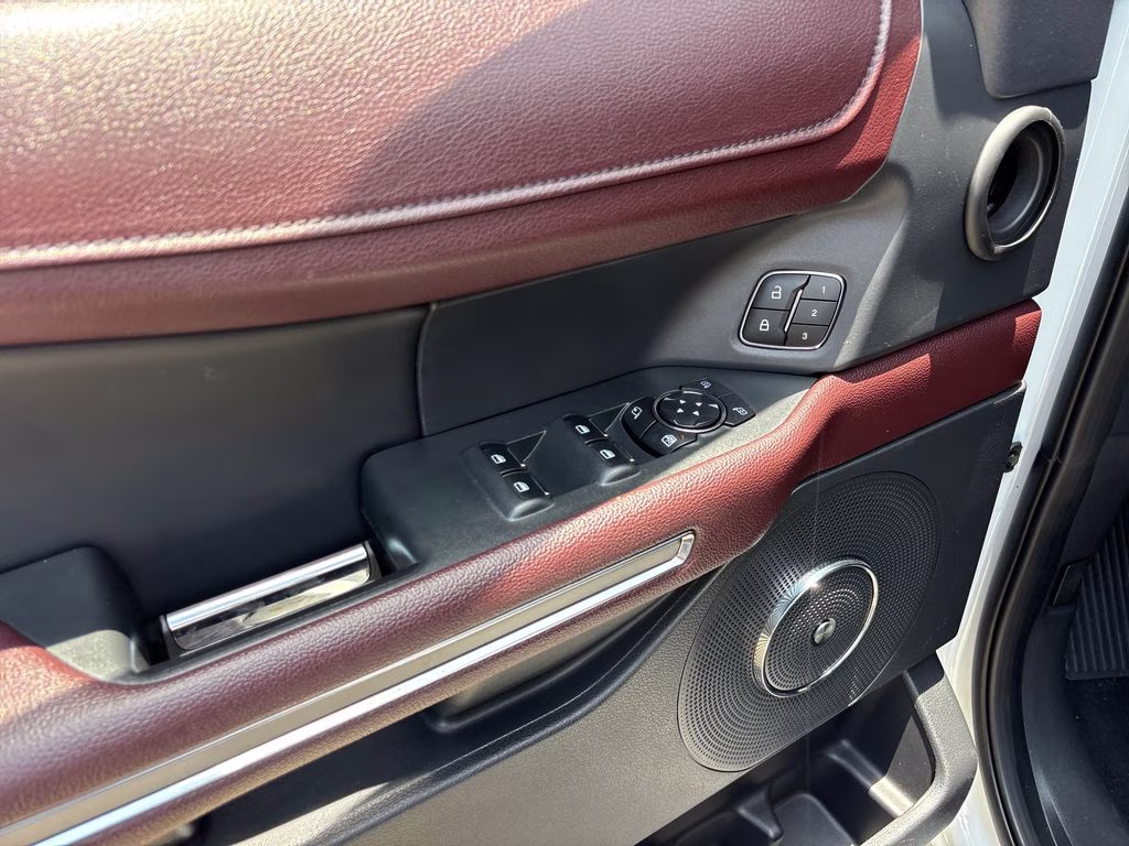 2024 Oxford White Ford Expedition Limited RWD SUV