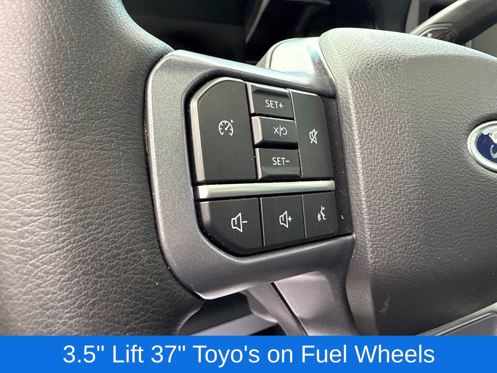 2025 Avalanche Ford Super Duty F-350 SRW Lariat 4X4 Truck
