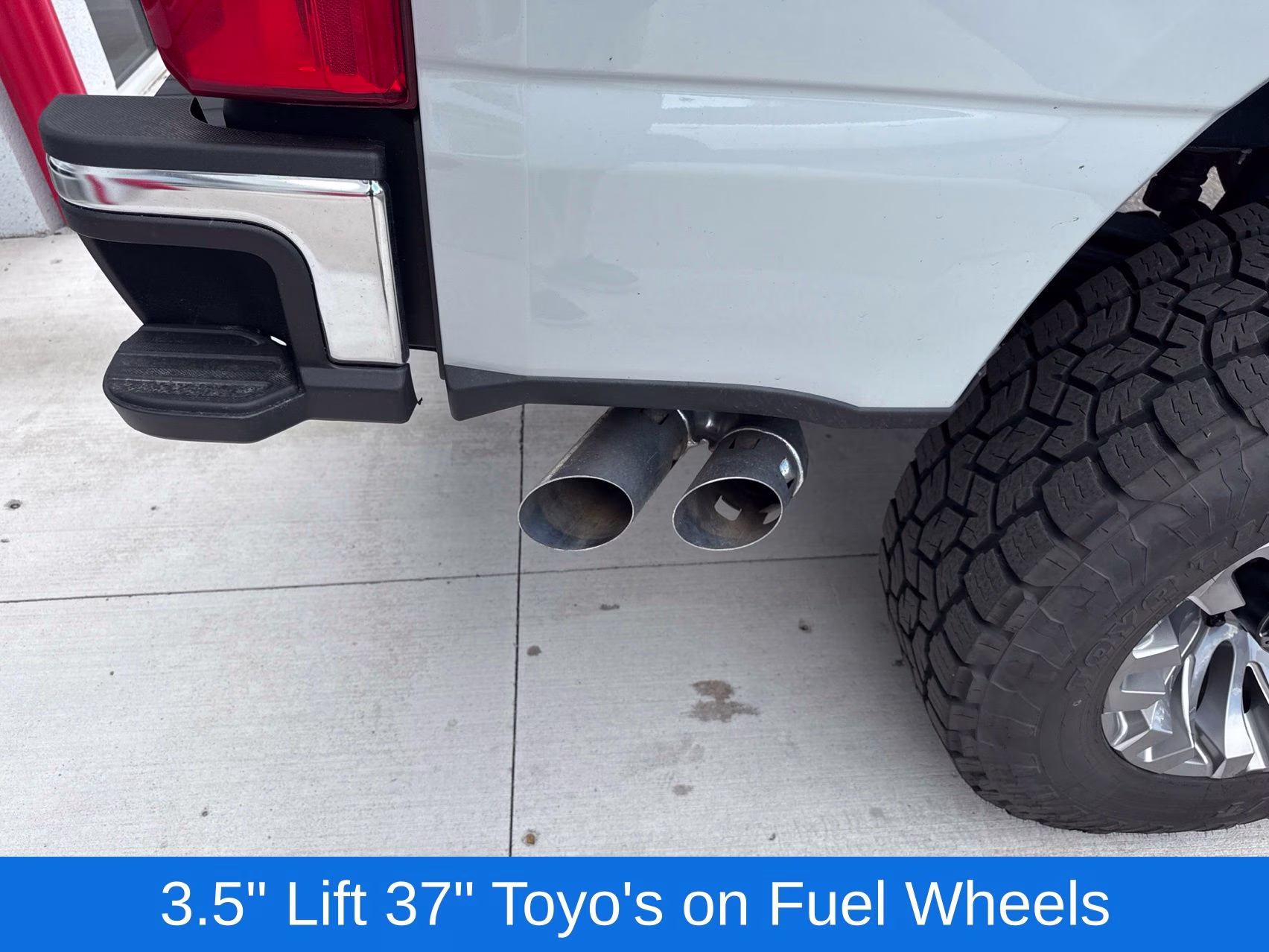 2025 Avalanche Ford Super Duty F-350 SRW Lariat 4X4 Truck