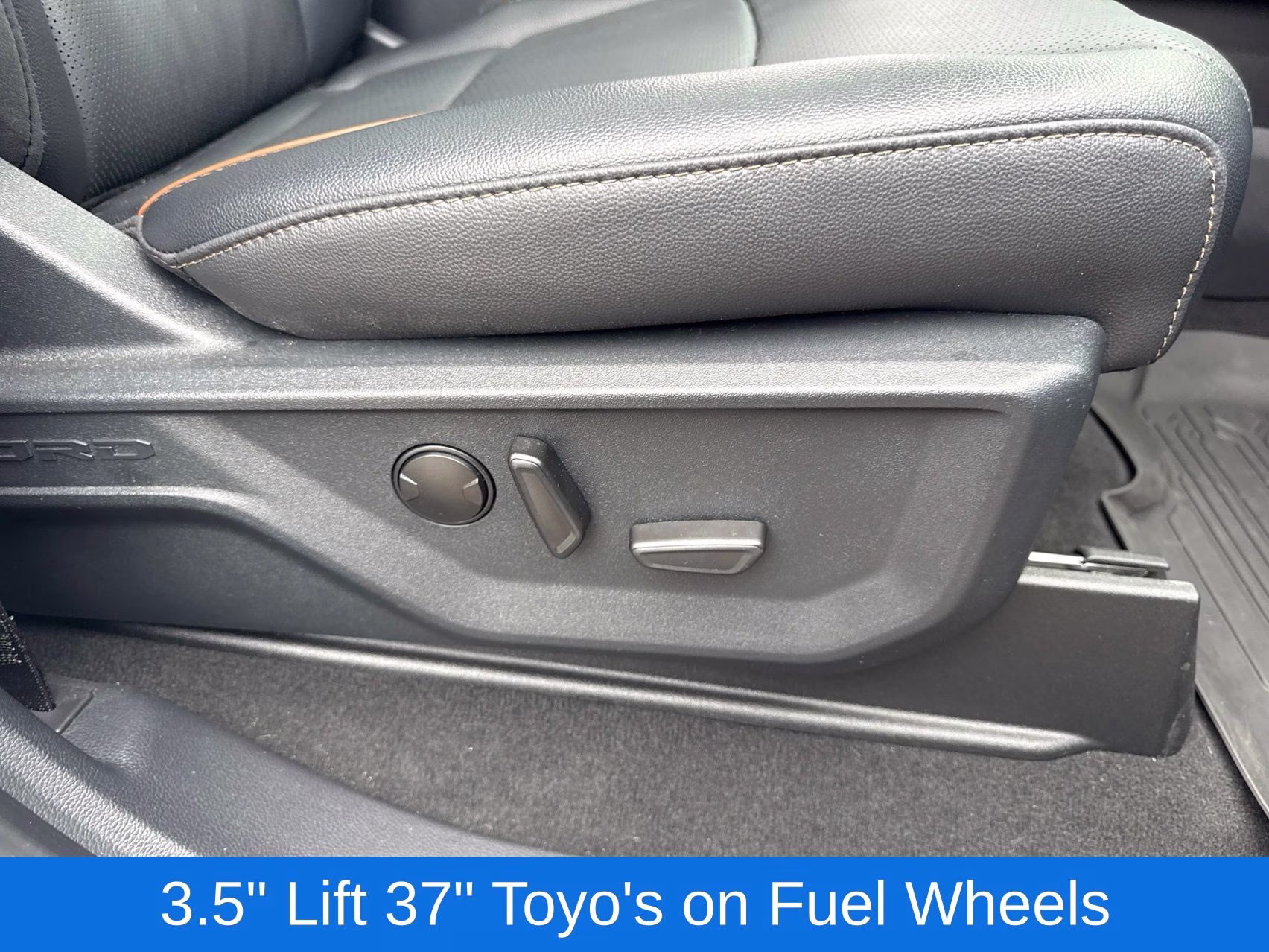 2025 Avalanche Ford Super Duty F-350 SRW Lariat 4X4 Truck