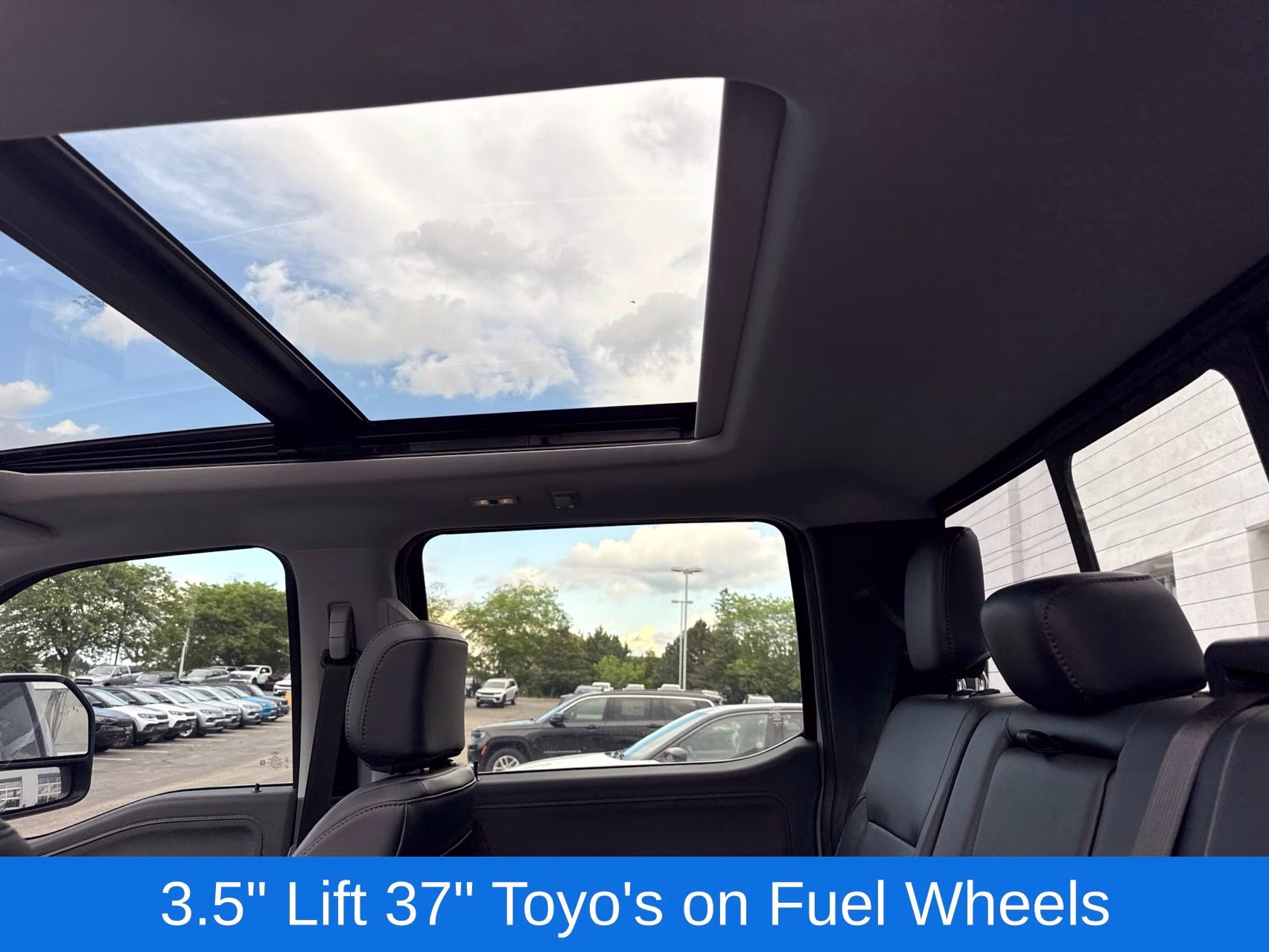 2025 Avalanche Ford Super Duty F-350 SRW Lariat 4X4 Truck