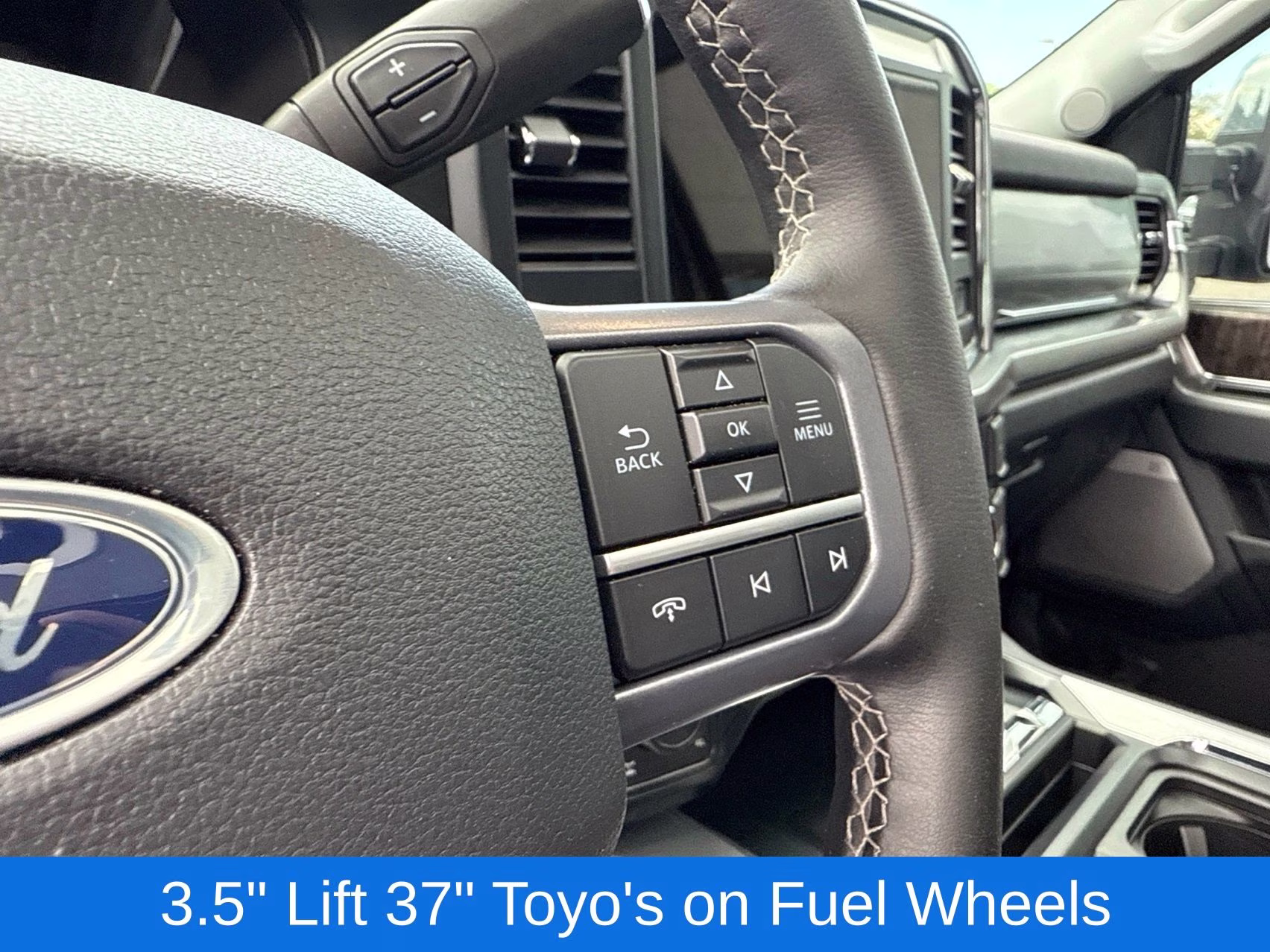 2025 Avalanche Ford Super Duty F-350 SRW Lariat 4X4 Truck