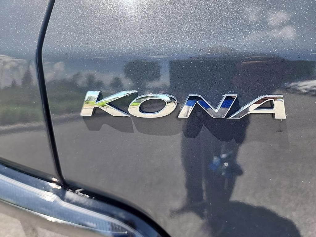 2023 Gray Hyundai Kona SEL FWD SUV