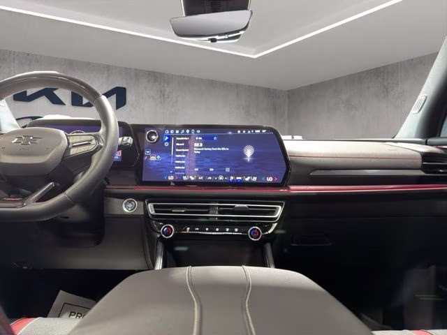 2025 Mosaic Black Metallic Chevrolet Traverse RS AWD SUV