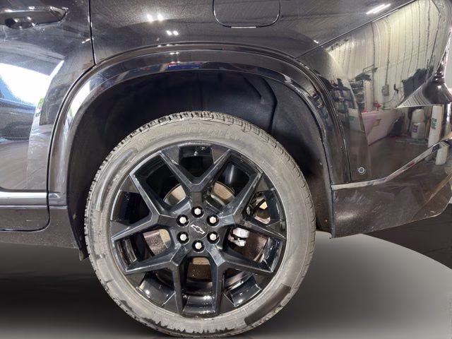 2025 Mosaic Black Metallic Chevrolet Traverse RS AWD SUV