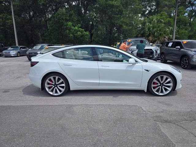2018 White Tesla Model 3 Performance AWD Sedan