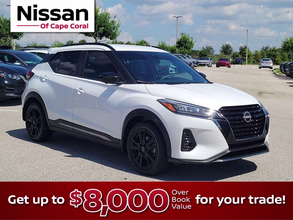 2024 Aspen White Tricoat Nissan Kicks SR FWD SUV
