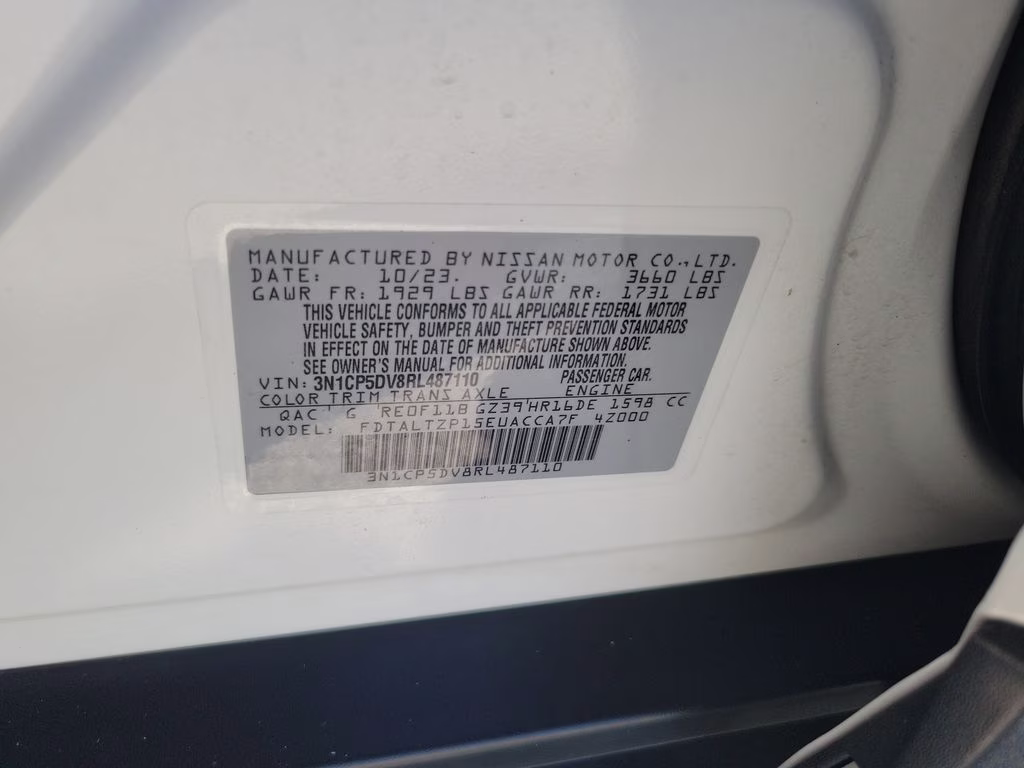 2024 Aspen White Tricoat Nissan Kicks SR FWD SUV