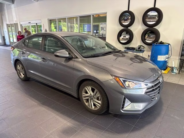 2020 Machine Gray Hyundai Elantra SEL FWD Sedan