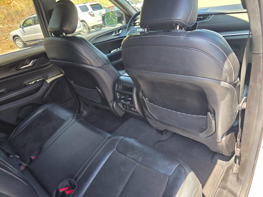 2023 Bright White Clearcoat Jeep Grand Cherokee Altitude X 4X4 SUV