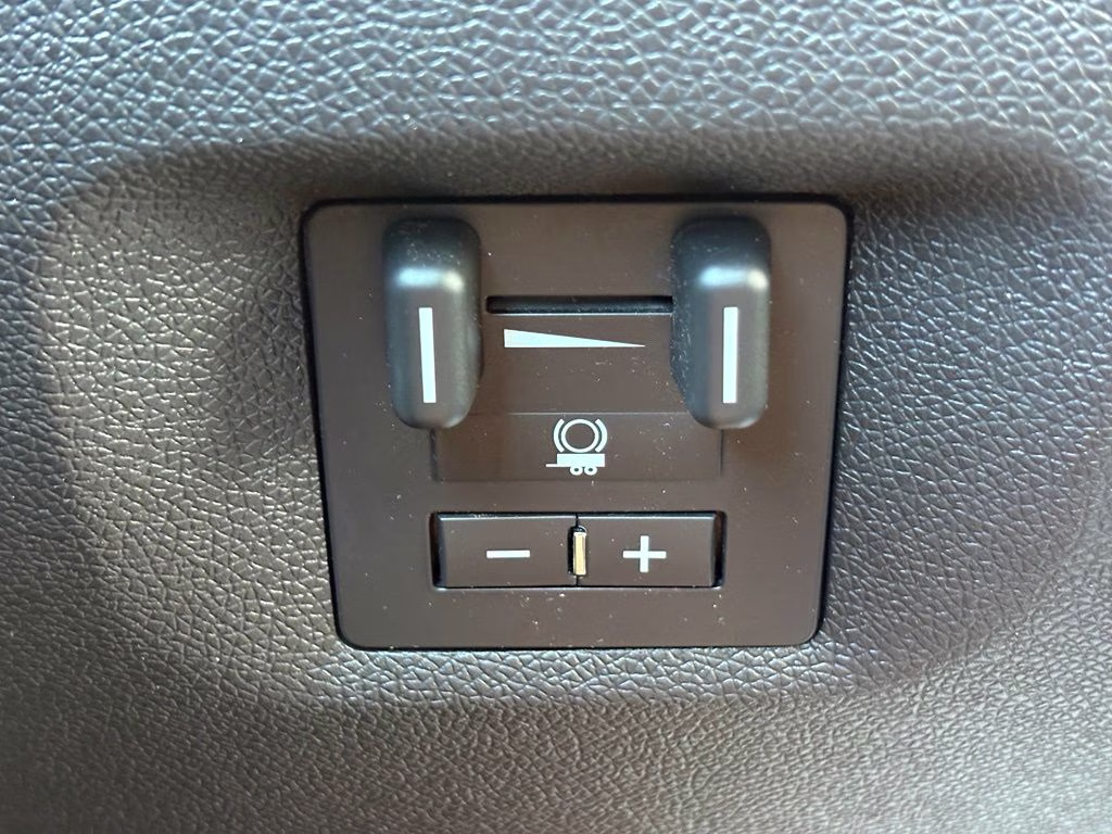 2013 Summit White Chevrolet Silverado 1500 LT 4X4 Truck