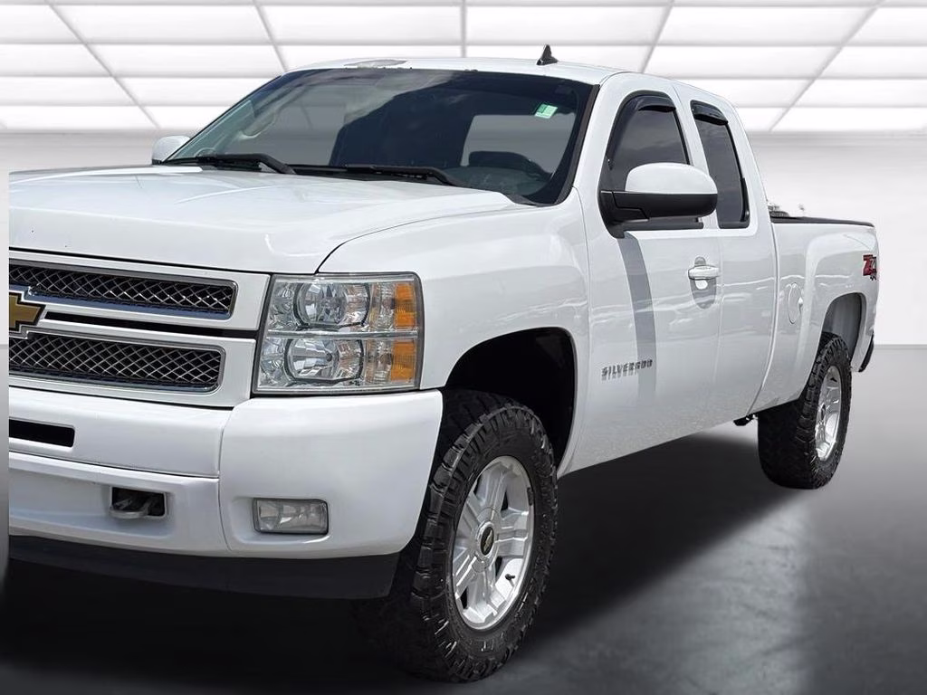 2013 Summit White Chevrolet Silverado 1500 LT 4X4 Truck