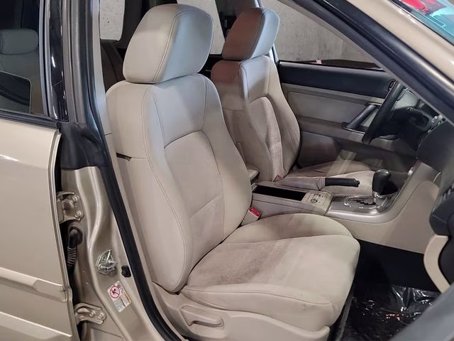 2009 Harvest Gold Metallic Subaru Outback 2.5i AWD Crossover